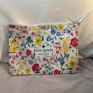 New Kate Spade New England Floral Large Cosmetic Pouch White Canvas Zipper